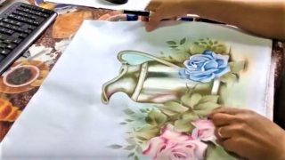 Fazendo o fundo da pintura de jarra com rosas – Pintura em tecido