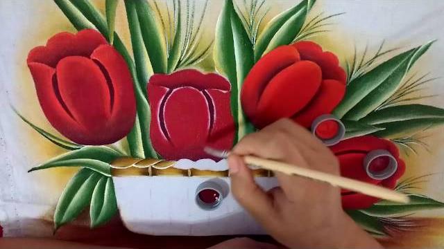 Ensinando a pintar tulipas vermelhas com Lia ribeiro