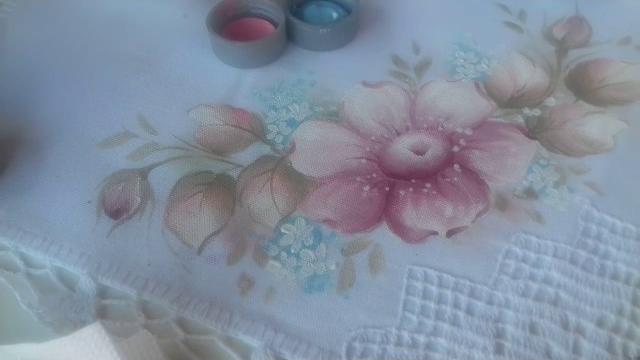 Pintura em tecido. Aprenda pintar flor do campo, botão e folhas suaves