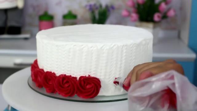 Como fazer Ombre Cake – Decoração com Bicos de confeitar