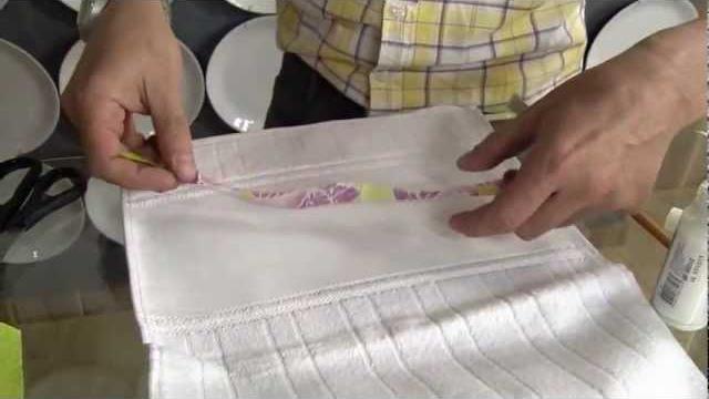 Veja como decorar toalhas com a decupagem em tecido