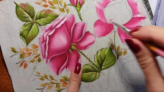 Rosa virada botão (rosa escuro) – Vídeo 2 – Pintura em tecido