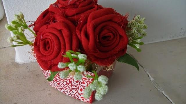 Como fazer rosas, um lindo vasinho de flores em tecidos