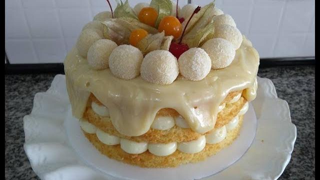 NAKED CAKE DE NINHO COM ABACAXI