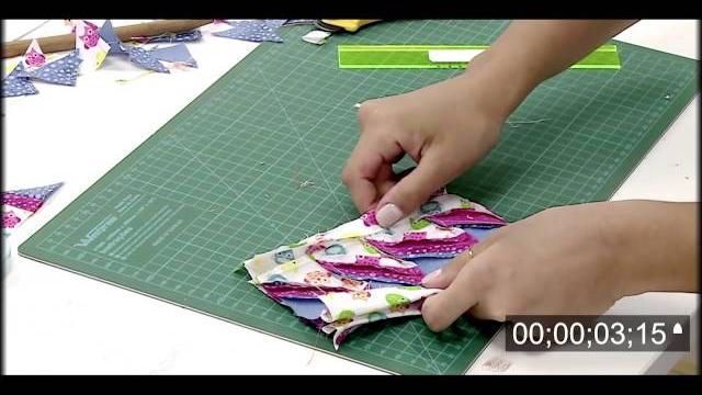 Aprenda a fazer barrados com tiras de tecidos