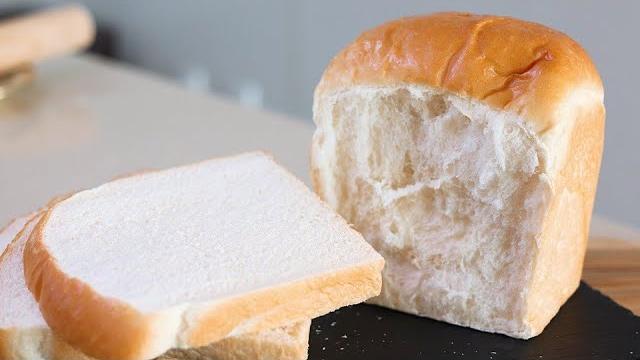 Como fazer pão macio à mão