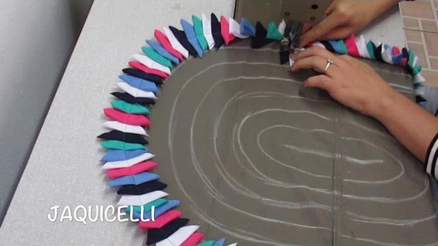 Como fazer um Tapete de Porta Oval em Retalho