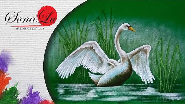 Pintura de Cisne em Tecido Verde