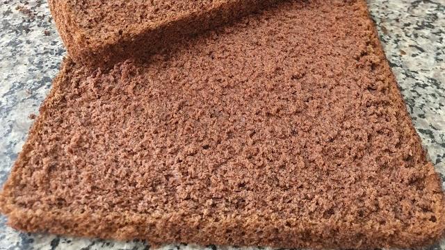 Bolo Pão de Ló de Chocolate para Rechear e Confeitar