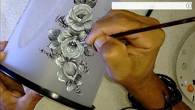 Aprenda a Pintar Rosas no plástico com tinta de tecido