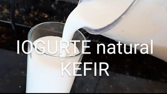 Iogurte de Kefir Natural com Bananas