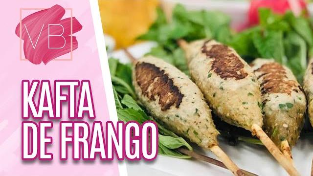 Kafta De Frango Com Molho Iogurte E Salada Fatuche