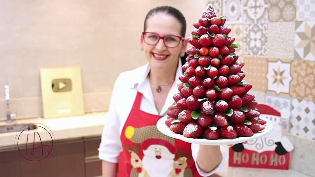 Árvore De Natal Feita Com Morangos | Cantinho do Video Vídeos de Culinária