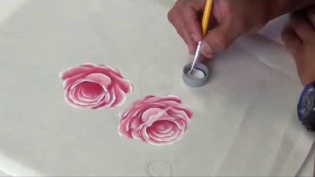 Como pintar rosas em tecido – Áudio em Espanhol