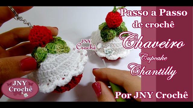 Chaveiro Cupcake de crochê Chantilly