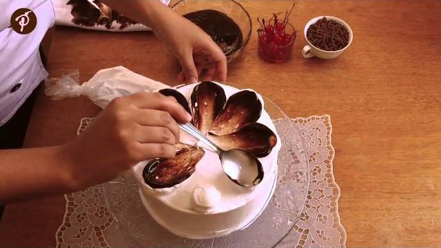 Bolos decorados em 1 minuto – Ganache de chocolate, chantilly e colher