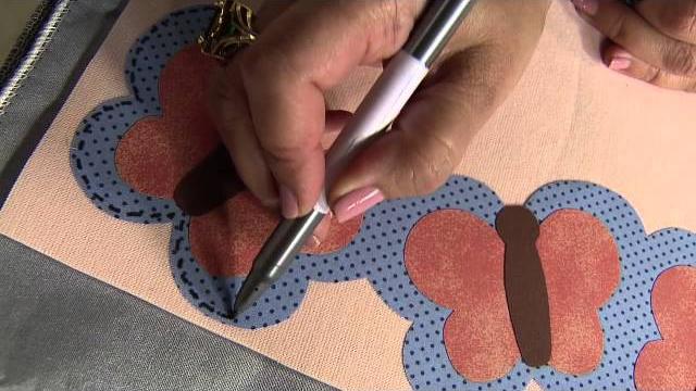 Aprenda a fazer um tapete com barrado borboleta