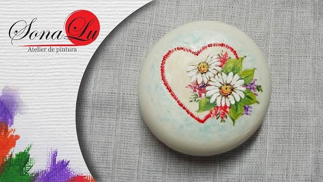 Coração com Flores em Sabonete por Sonalupinturas