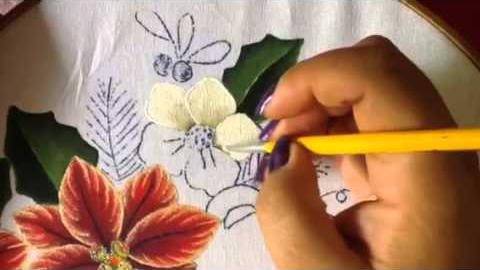 Pintura em tecido de flores brancas