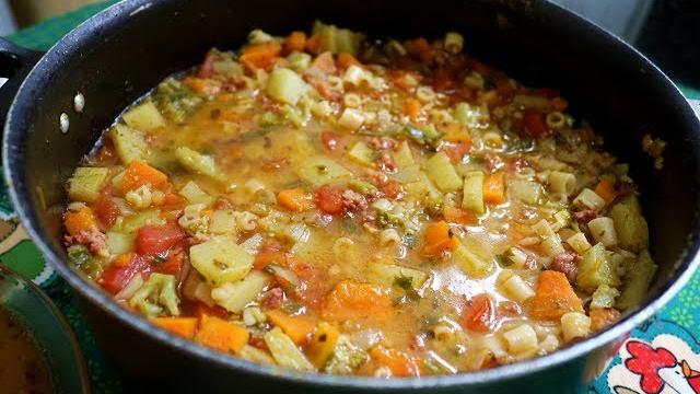 Sopa de Legumes com Linguiça – Muito Fácil