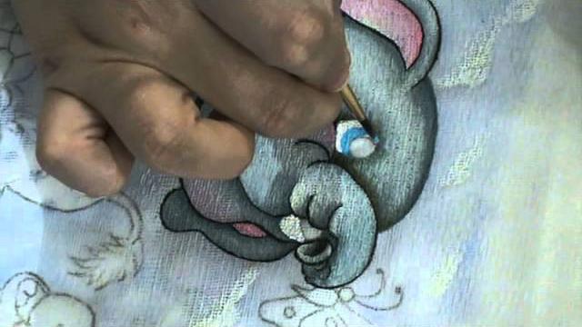Pintando o Elefantinho e a borboleta