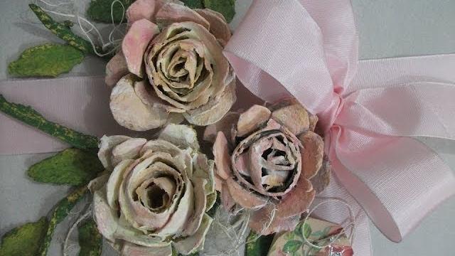 Rosas feito com caixa de ovos.vintage paper roses, carton eggs