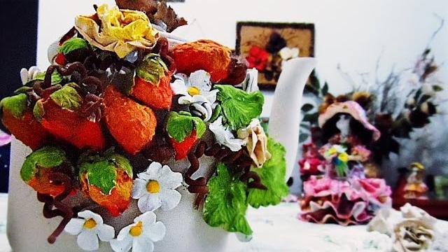 Como fazer frutas decorativas de papel reciclável por Darci Borges