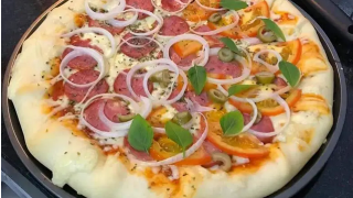 Massa de Pizza Fofinha e Saborosa – Igual Essa Você Nunca Viu