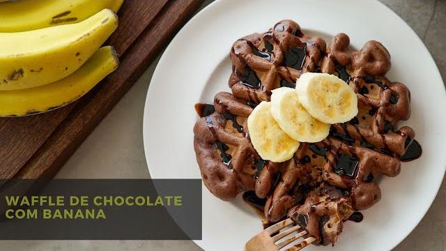 Delicioso Waffle de Chocolate com Banana