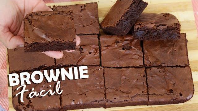 A Receita Mais Fácil de Brownie que Você Verá – Molhadinho e Craquelado