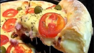 Pizza Caseira com Borda Recheada